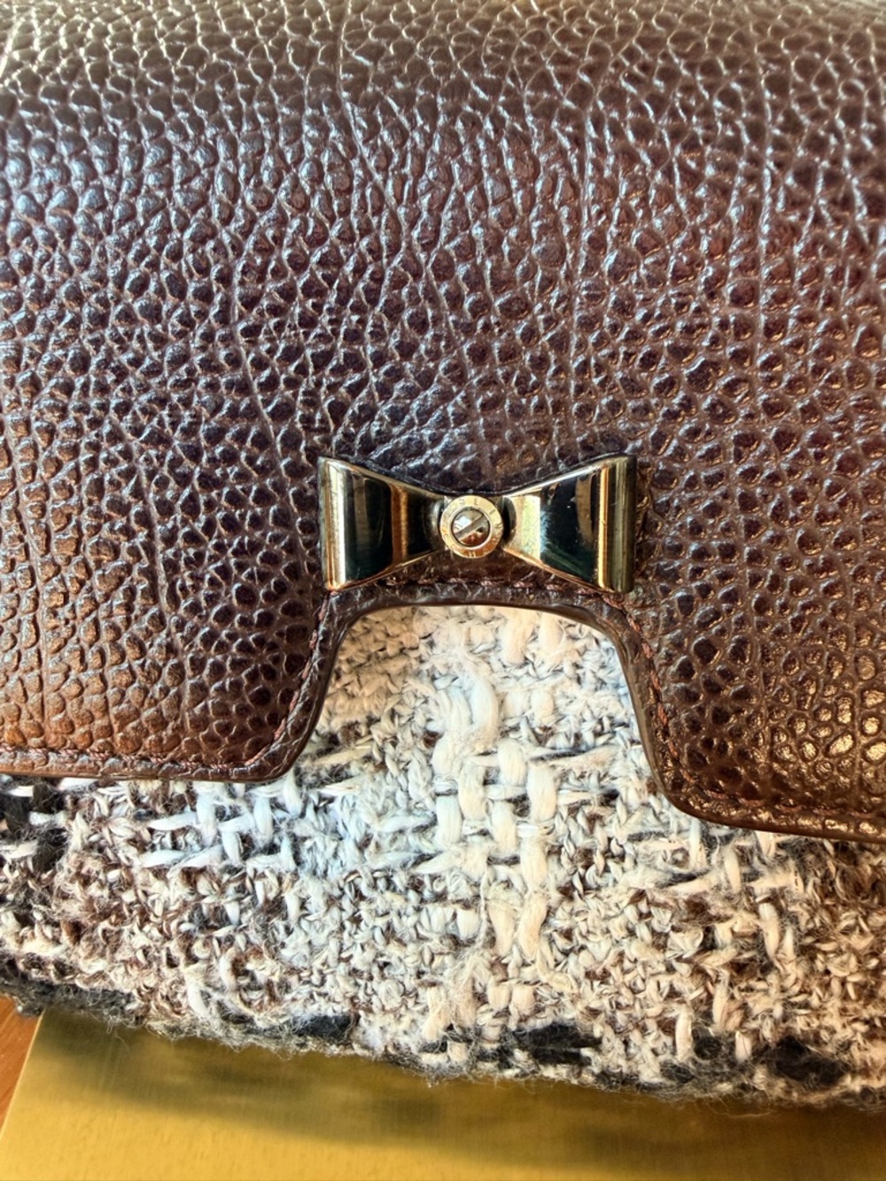 Henri Bendel Tweed & Leather Wristlet Clutch with lavender silk interior EUC - Picture 9 of 12